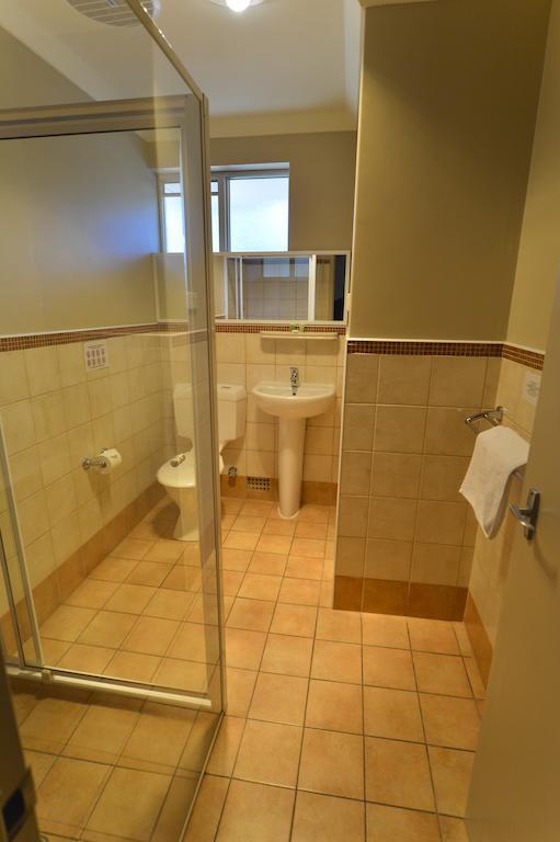 Wattle Grove Motel Perth Room photo