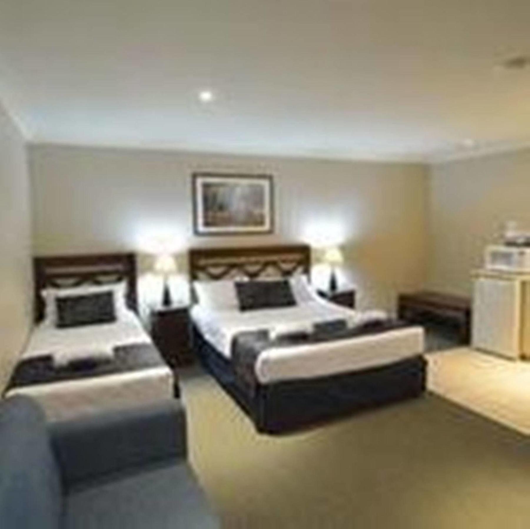 Wattle Grove Motel Perth Exterior photo