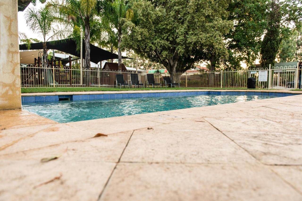 Wattle Grove Motel Perth Exterior photo